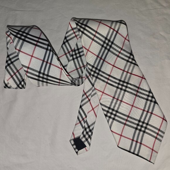 BURBERRY LONDON 100% Silk Tie Neckwear White Black Red Nova Check 58" x 4" - Picture 6 of 6